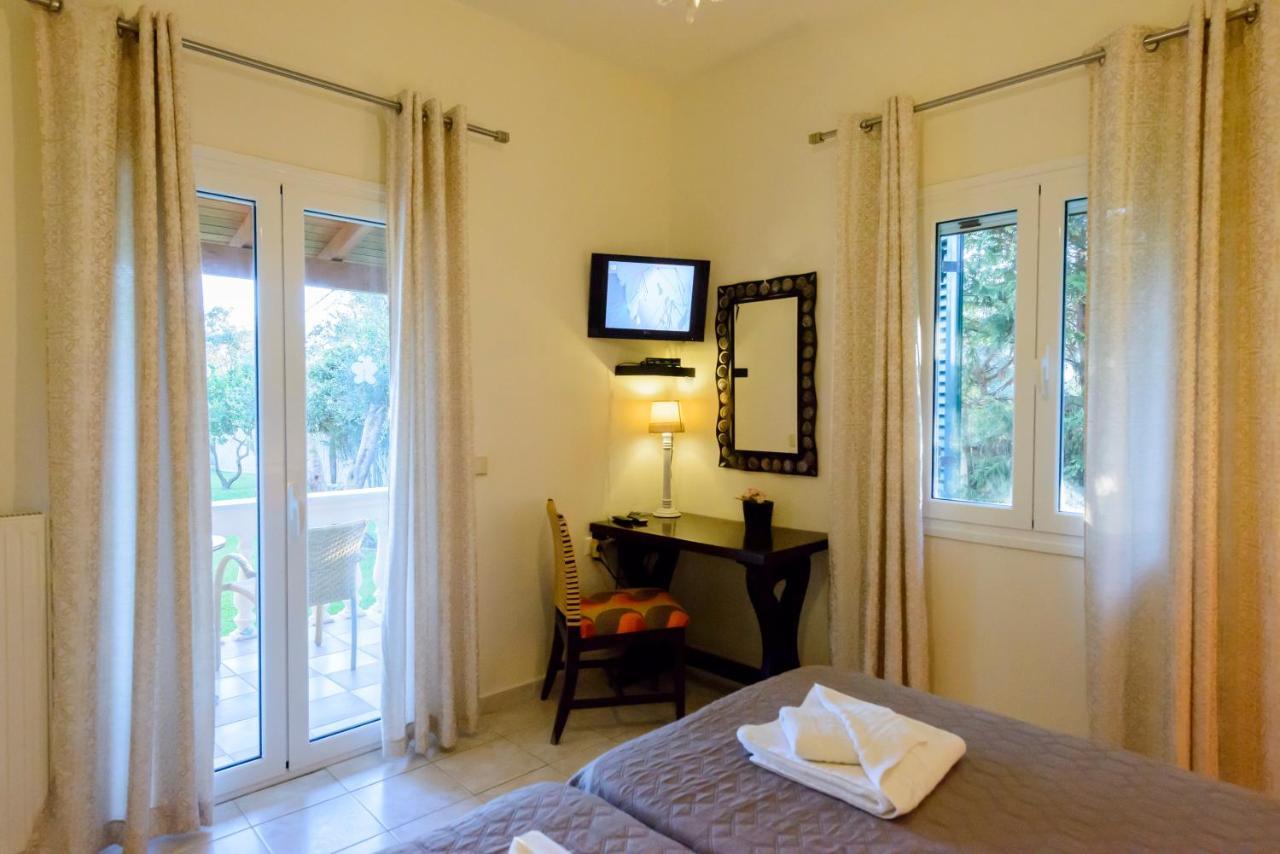 Villa Maxim With Private Pool & Tennis Court Halikounas Exterior photo